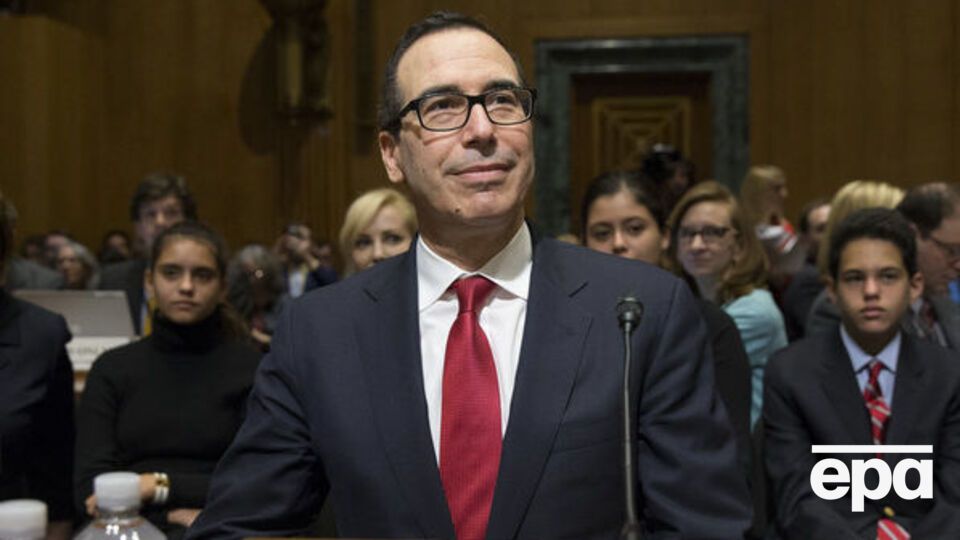 На вопрос, поддерживает ли он санкции, Стивен Мнучин ответил, что "на 100% да"