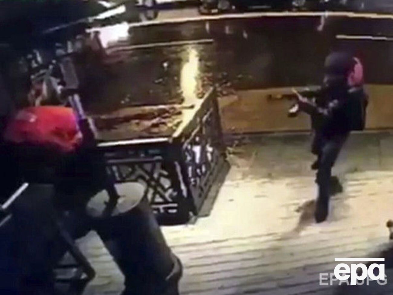 Полиция подозревает, что нападавший был связан с ИГИЛ