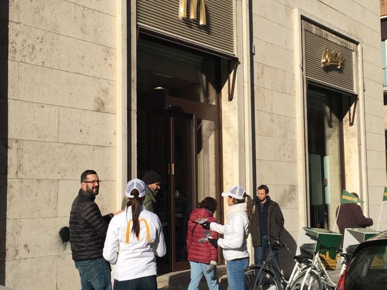 Об открытии&nbsp;McDonald's в Ватикане не писали в официальной газете и не сообщали в компании
