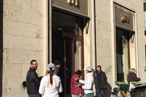 Об открытии McDonald's в Ватикане не писали в официальной газете и не сообщали в компании