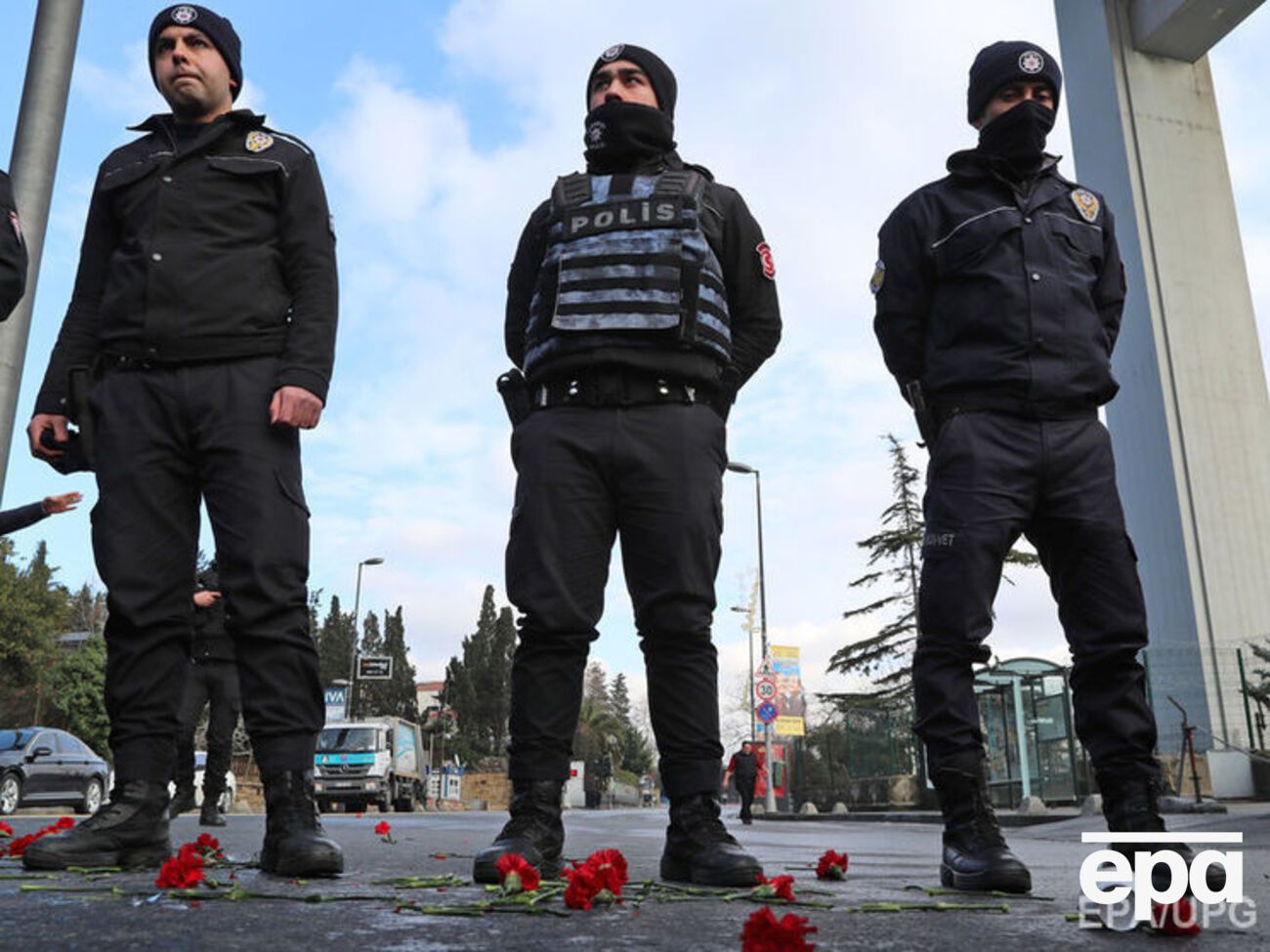 СМИ сообщают о задержании восьми подозреваемых в причастности к теракту