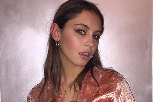 Айрис Лоу: Так горда и взволнована стать частью семьи Burberry как новое лицо линии красоты бренда