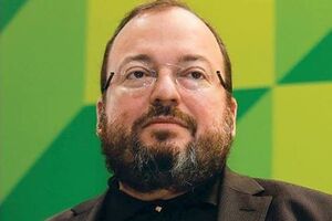 Станислав Белковский: Мне говорили, что фабрику в Липецке обсуждают только маргиналы, не комильфо опять поднимать эту тему. Выяснилось, что очень даже комильфо