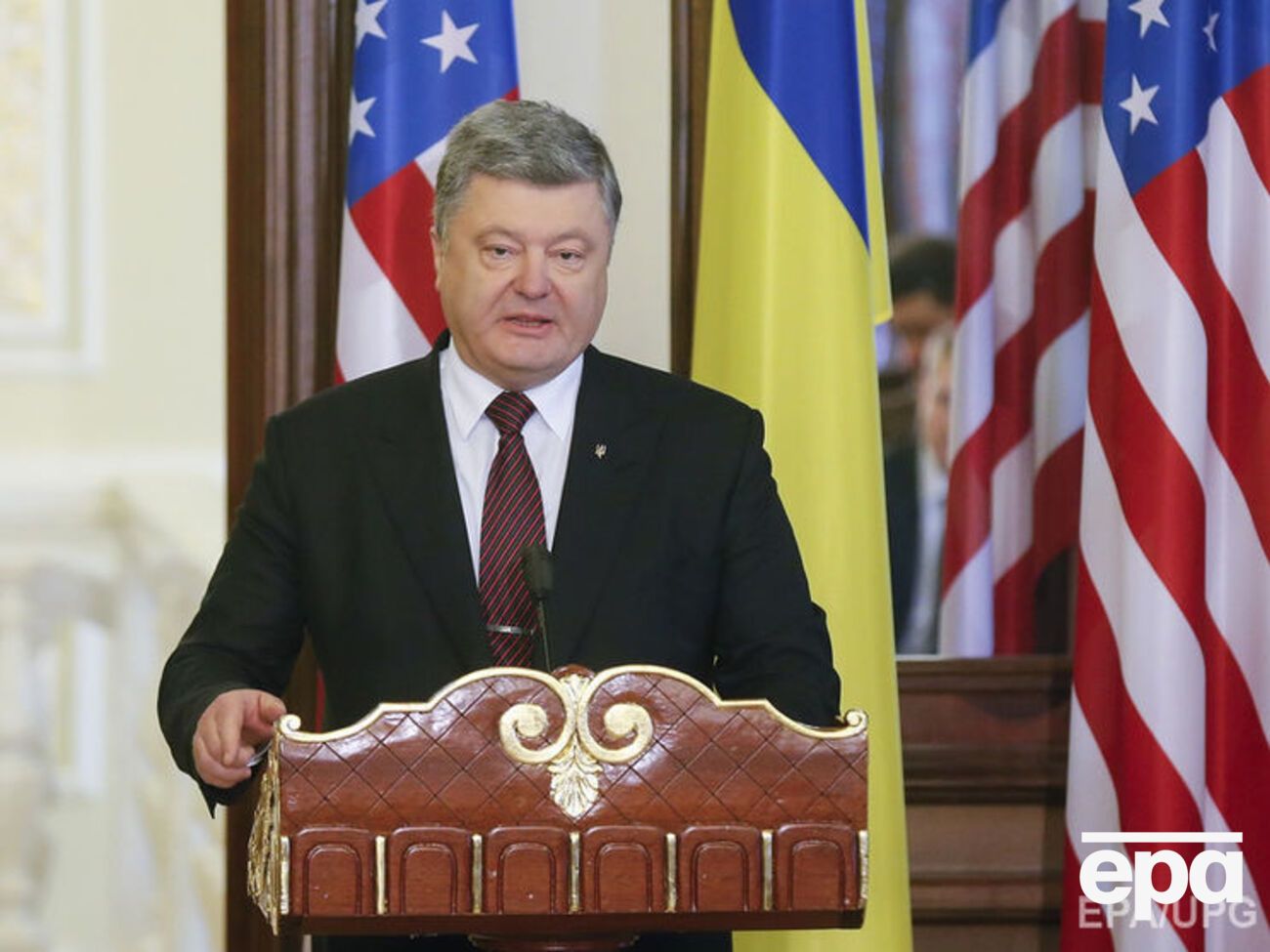 Петр Порошенко поздравил Трампа со вступлением в должность президента США