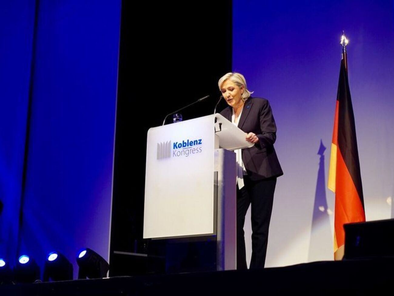 Ле Пен выступила с речью в Германии