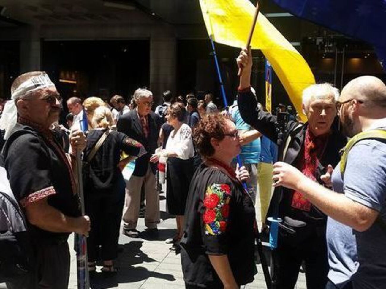 Организовали акцию украинцы в Сиднее