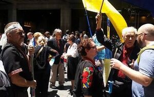 Организовали акцию украинцы в Сиднее