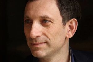 Портников: Совсем не случайно вместо упоминания о группировке "ДНР" и "ЛНР" появляется термин "ребята с Донбасса", как будто бы заимствованный из старых добрых вестернов