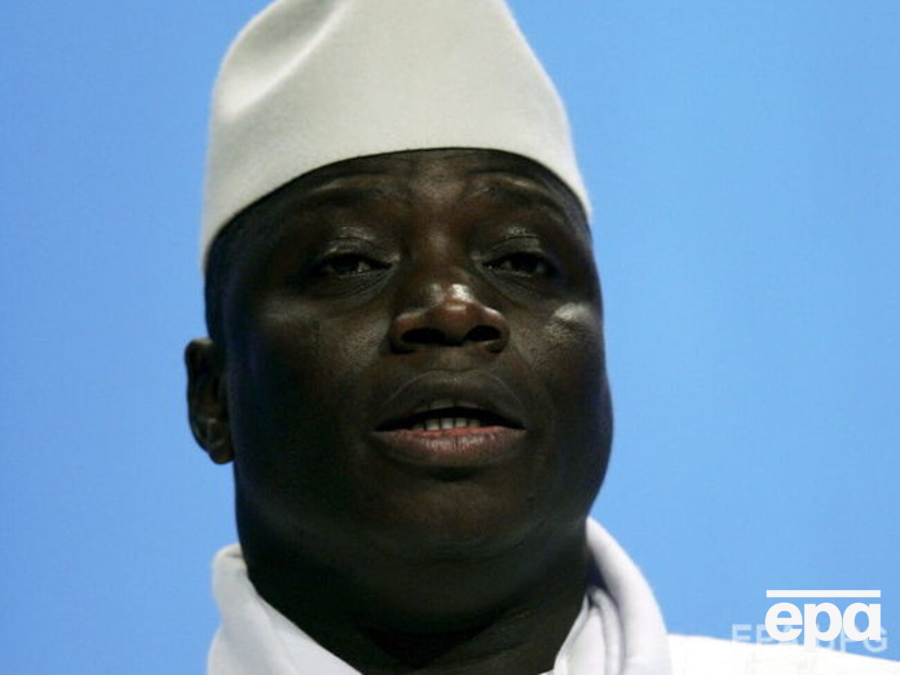 Отъезд Джамме положил конец "безвыходному положению" в Гамбии, пишет Reuters