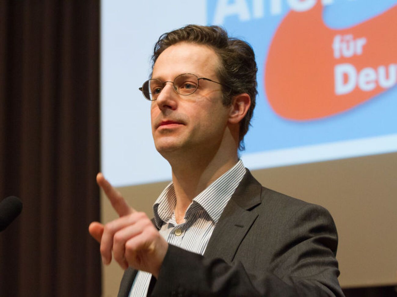 Претцель представляет в Европарламенте партию "Альтернатива для Германии"