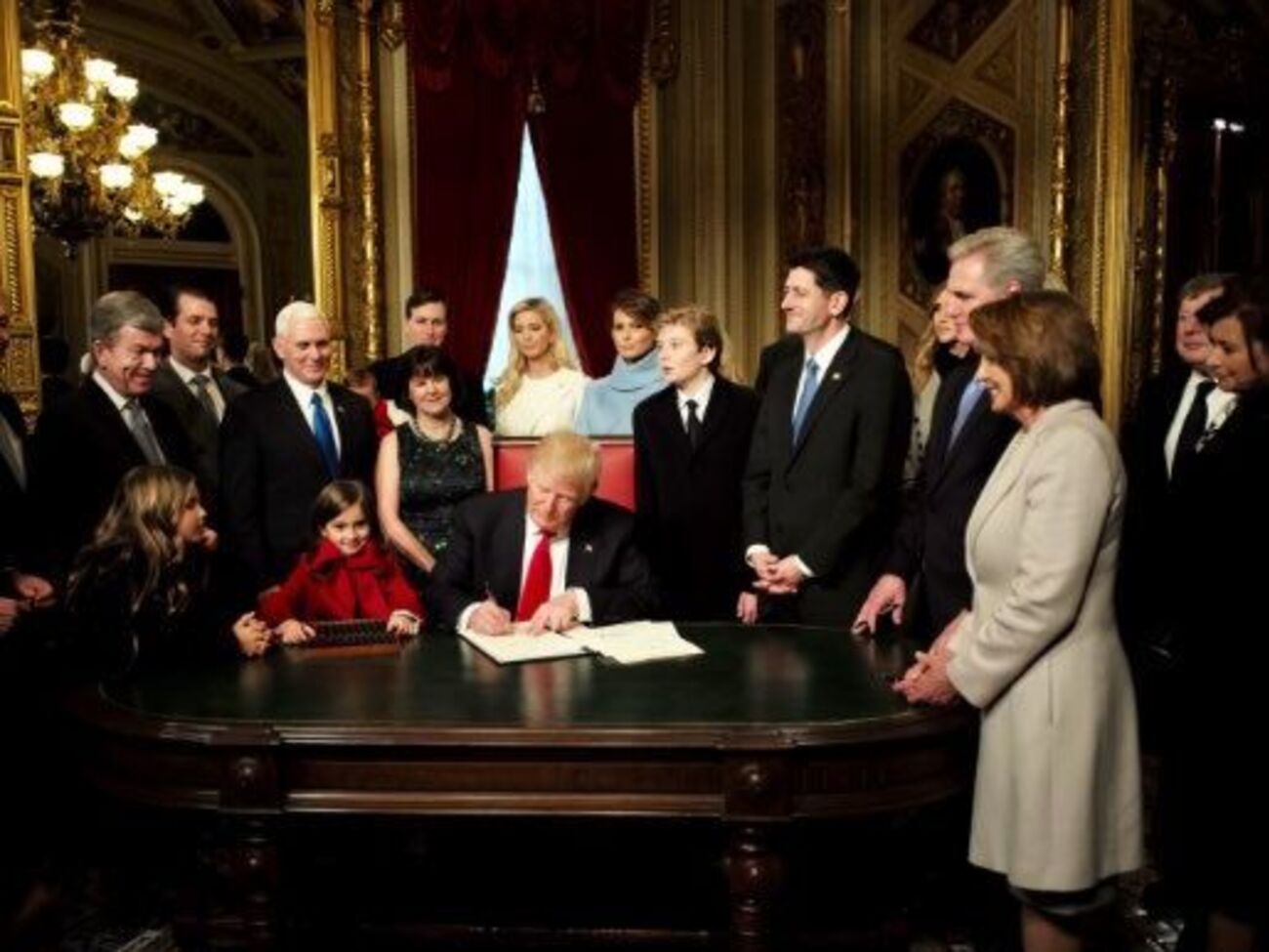 Трамп уже освоил президентский Twitter