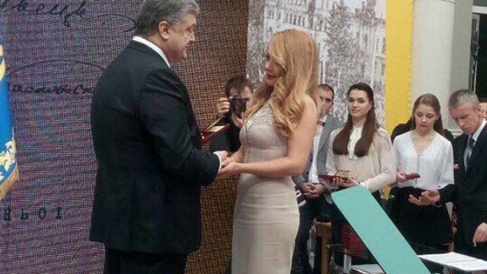 Присвоение награды происходило в Национальном музее имени Тараса Шевченко в Киеве