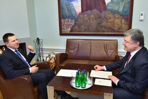 Петр Порошенко обсудил с Юри Ратасом расширение торгово-экономического сотрудничества между Украиной и Эстонией