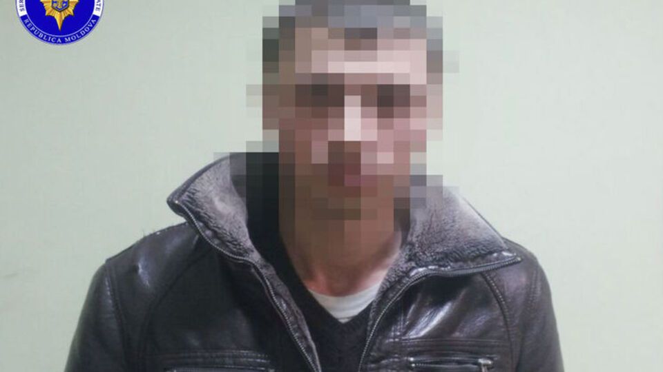 24-летний мужчина был задержан в конце прошлой недели сотрудниками спецлсужбы