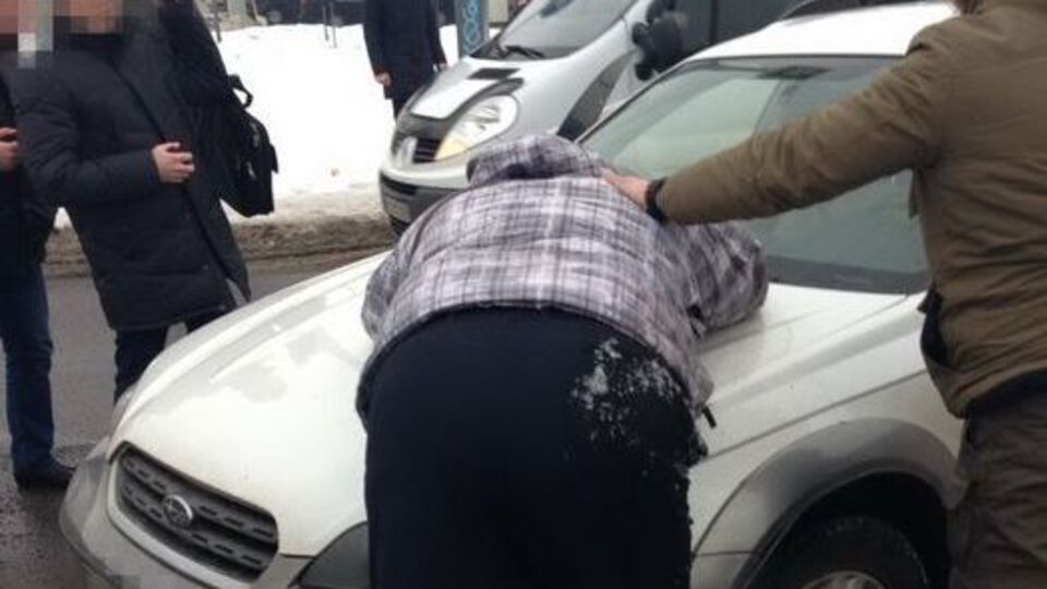 Служба внутренней безопасности задержала полковника СБУ, пытавшегося собирать деньги с пограничников