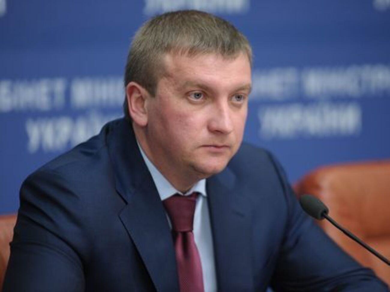 Петренко: Если документ не соответствует здравому смыслу и законам Украины, мы не можем его регистрировать