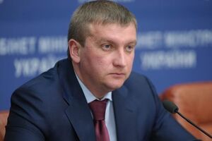 Петренко: Если документ не соответствует здравому смыслу и законам Украины, мы не можем его регистрировать