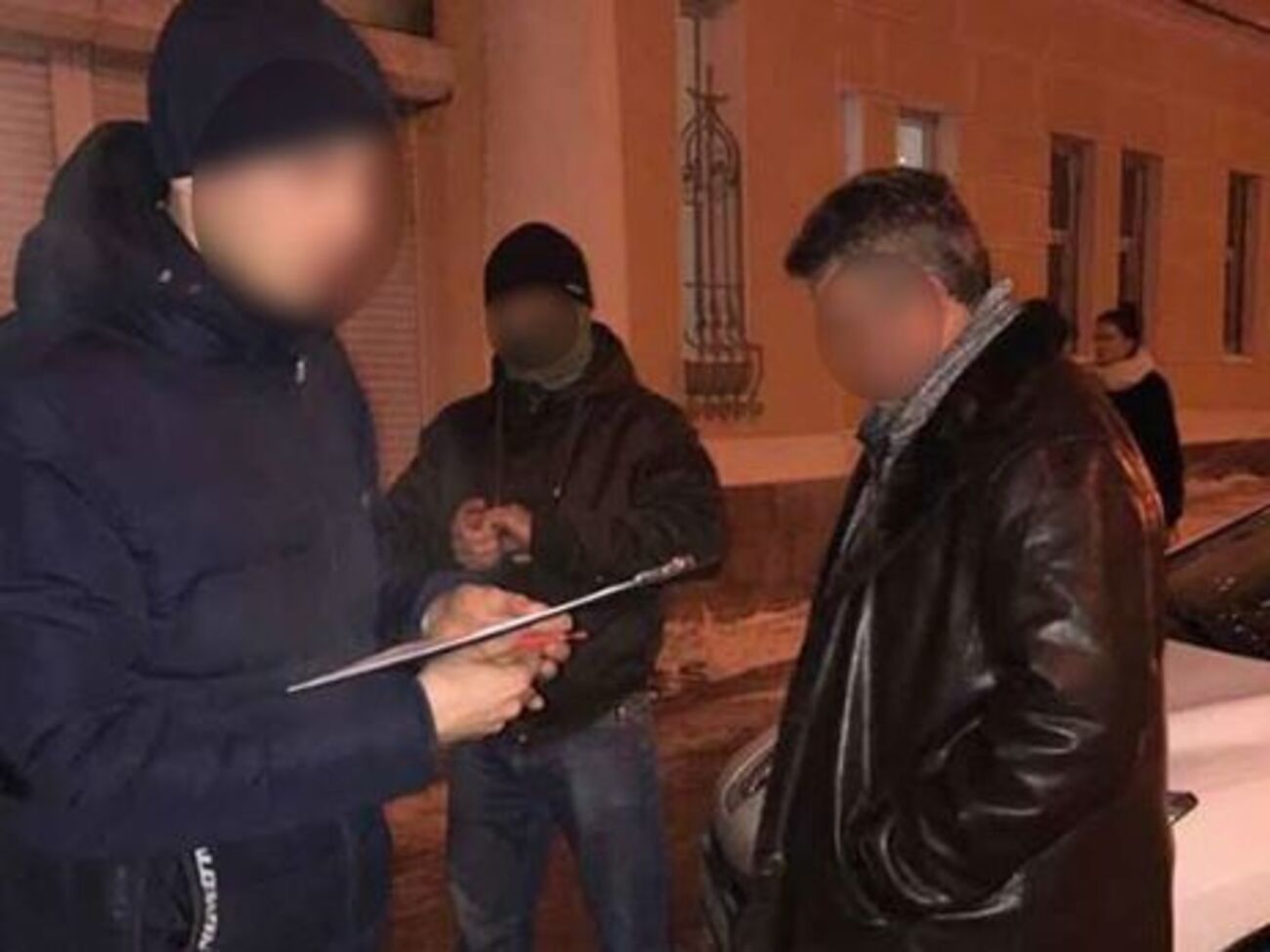 Судью Головатюка задержали во время получения второй части взятки