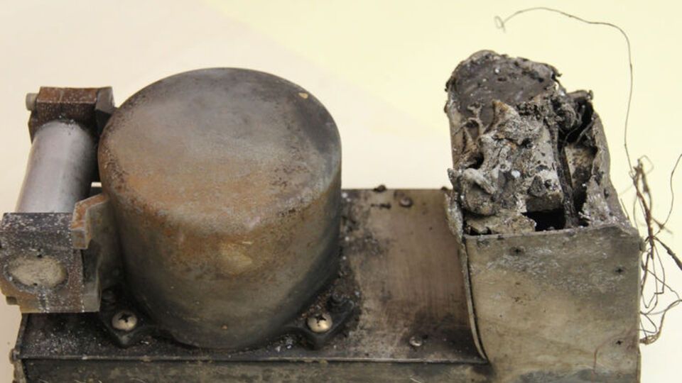 Бортовые самописцы самолета серьезно повреждены