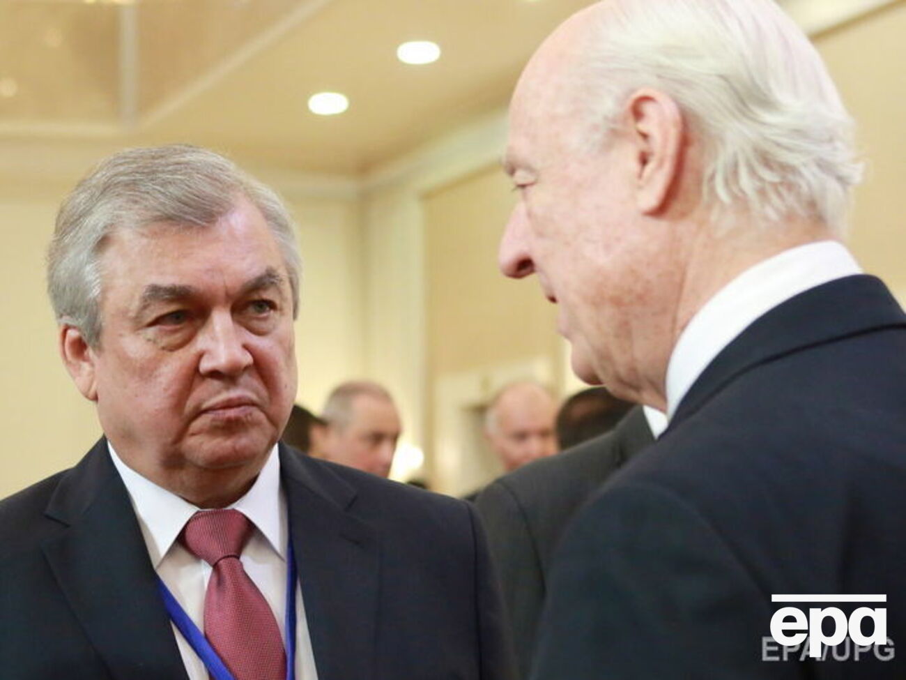 Российский дипломат Александр Лаврентьев и спецпредставитель ООН по Сирии&nbsp;Стаффан де Мистура на переговорах в Астане