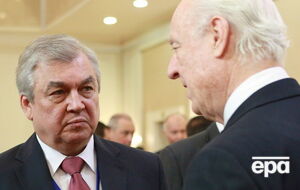 Российский дипломат Александр Лаврентьев и спецпредставитель ООН по Сирии Стаффан де Мистура на переговорах в Астане
