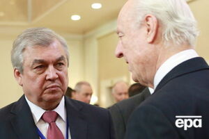Российский дипломат Александр Лаврентьев и спецпредставитель ООН по Сирии Стаффан де Мистура на переговорах в Астане