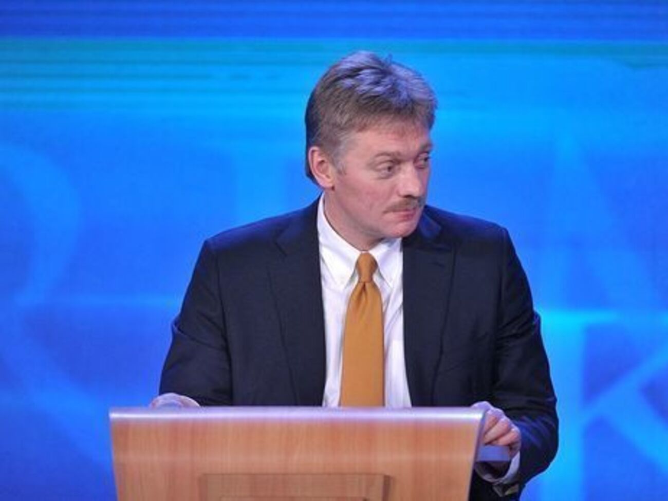 Песков сказал, не может назвать причину повышенного внимания российских СМИ к Пинчуку