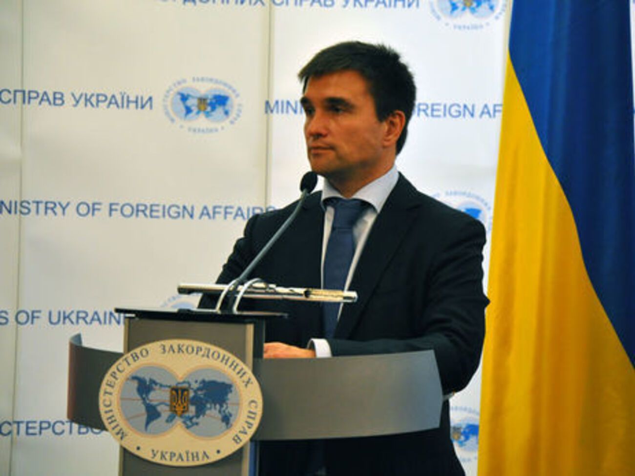 Климкин осудил повреждение мемориала в Быковне