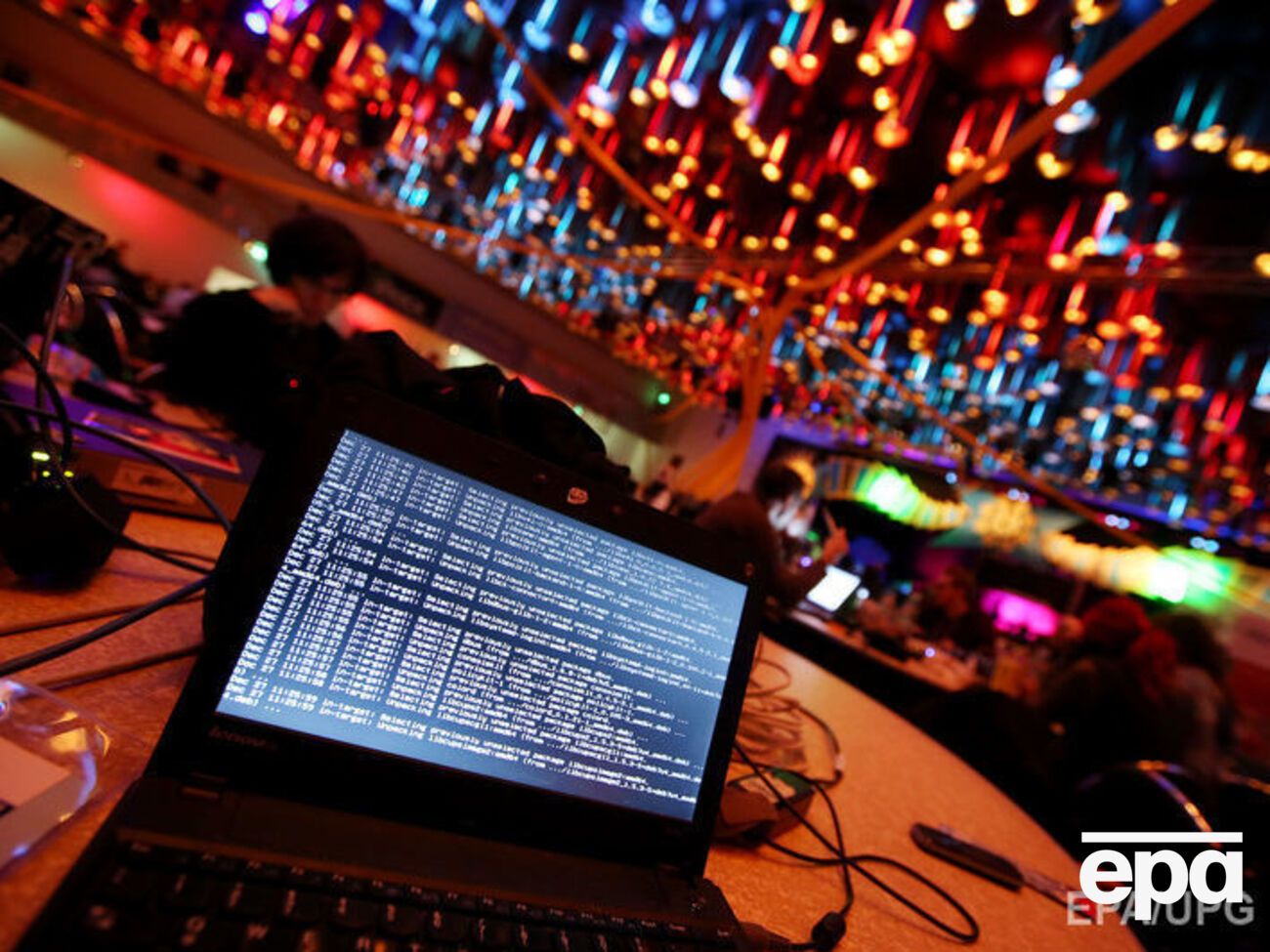 По данным СМИ,&nbsp;хакерскую группировку "Шалтай-Болтай" покрывал сотрудник ФСБ