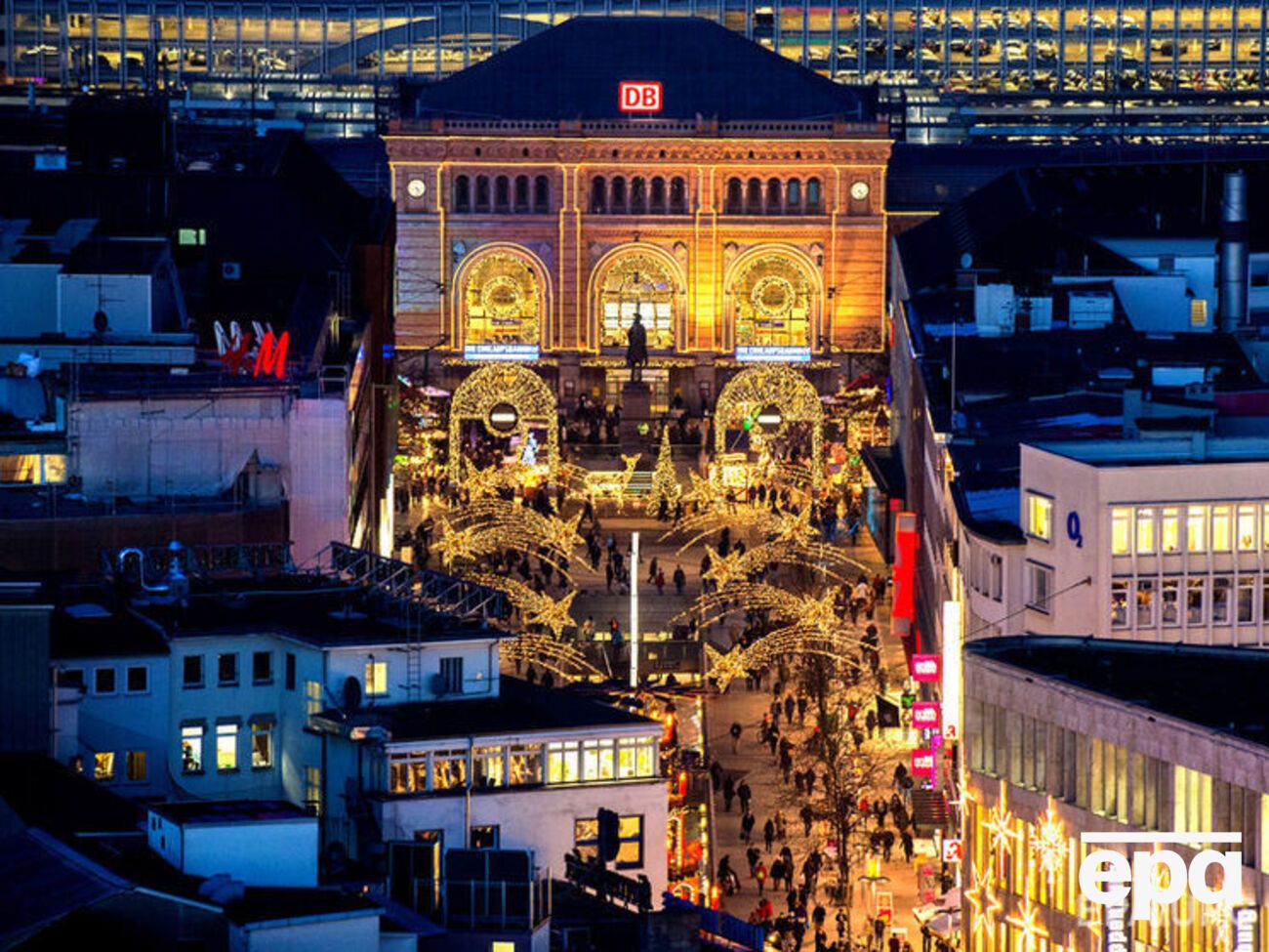 Девушка напала на полицейского на вокзале Ганновера