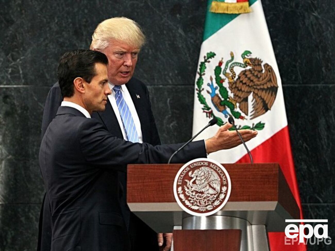 Встреча Ньето и Трампа может не состояться из-за разногласий по вопросу о стене