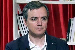 Хара: Об истории должны говорить историки, а не политики