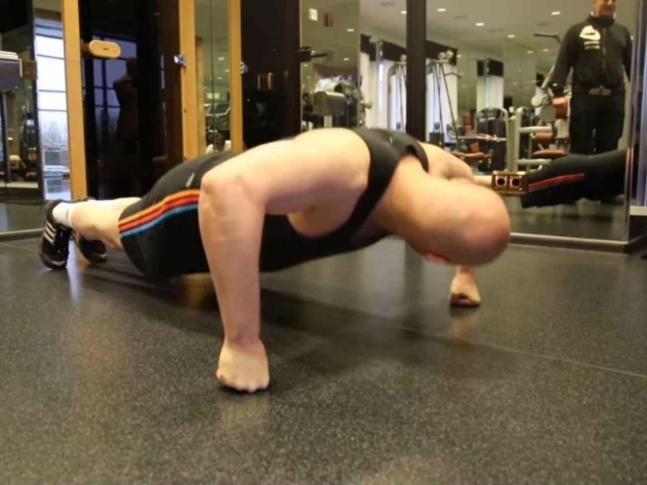 Гордон принял участие во флешмобе&nbsp;#22PushupChallenge
