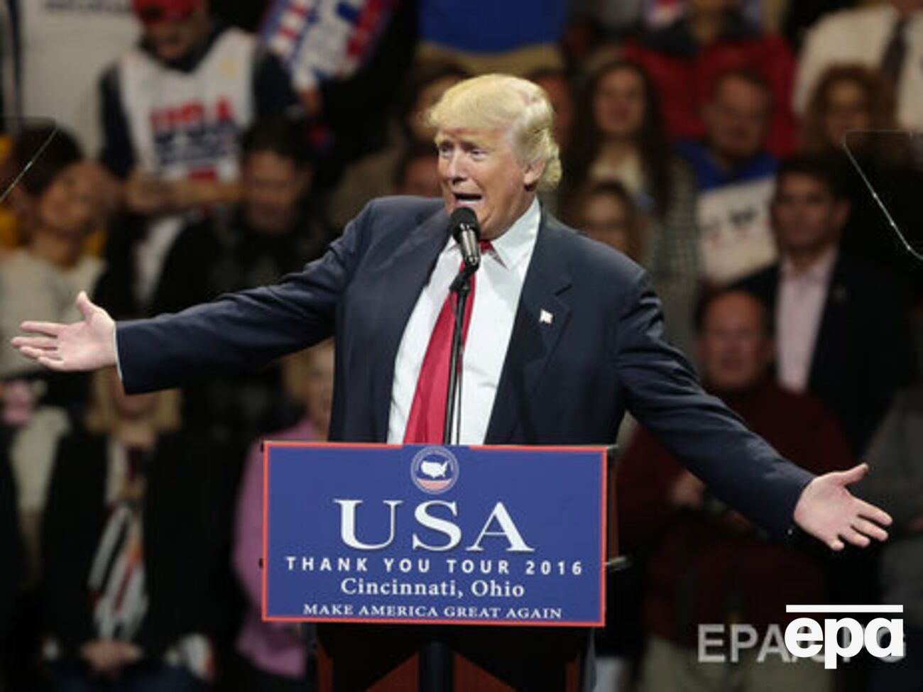 Трамп хочет построить мощную стену на границе с Мексикой