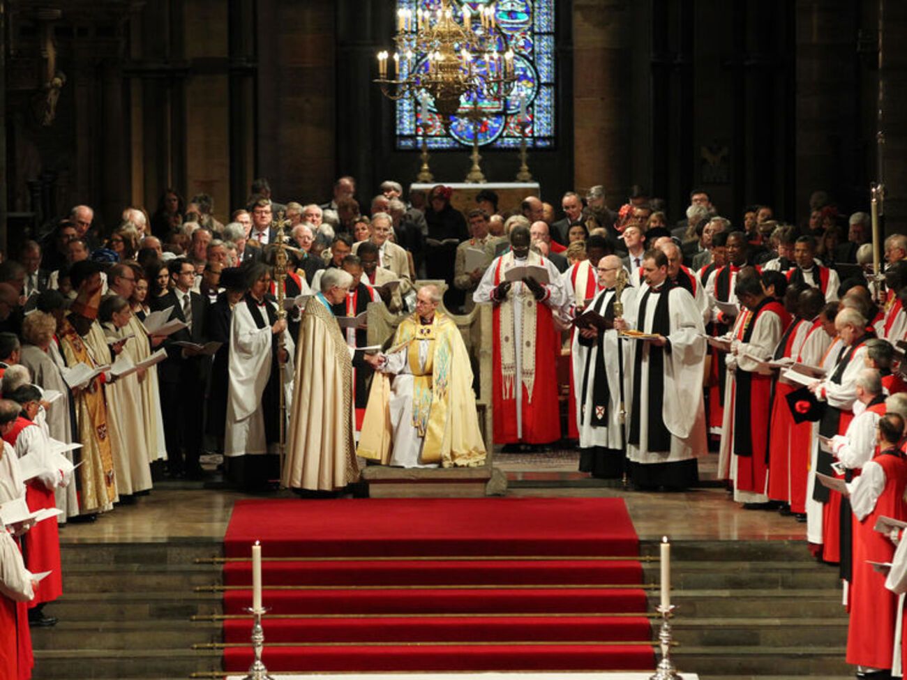 Внутри Англиканской церкви есть разные позиции по вопросу однополых браков