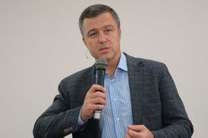 По словам Кулебы, почти 106 тыс. детей или 1,5% всего детского населения Украины воспитываются в интернатах