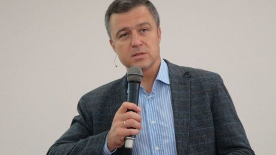 По словам Кулебы, почти 106 тыс. детей или 1,5% всего детского населения Украины воспитываются в интернатах