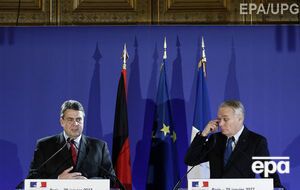 Зигмар Габриэль провел совместную пресс-конференцию с коллегой из Франции Жан-Марком Эро