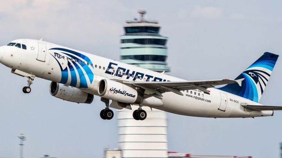Шесть человек не пустили на самолет EgyptAir в Нью-Йорк из Каира
