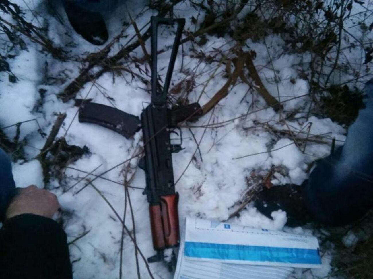 При себе у задержанных было оружие
