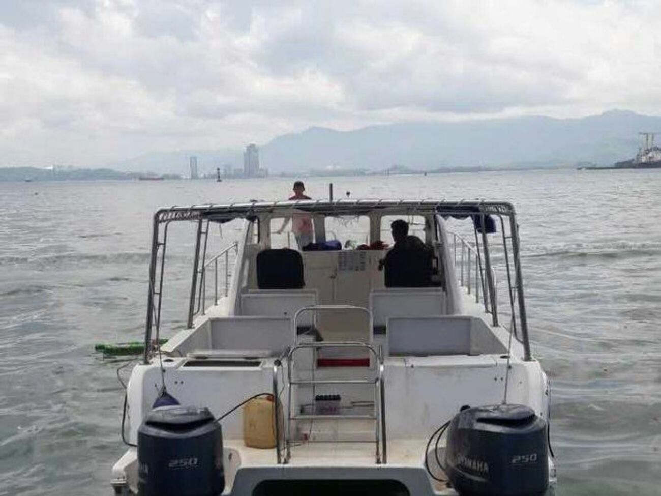 Связь с судном пропала в малайзийских водах вскоре после выхода из порта города Кота-Кинабалу