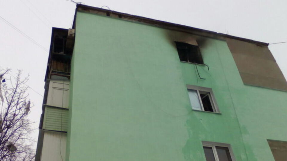 Взрыв произошел на пятом этаже многоквартирного дома