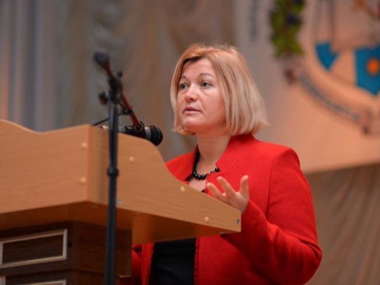 Ирина Геращенко:&nbsp;Плохо, что мир позволяет Кремлю, который более двух лет незаконно удерживает украинцев, использовать заложников как элемент торга