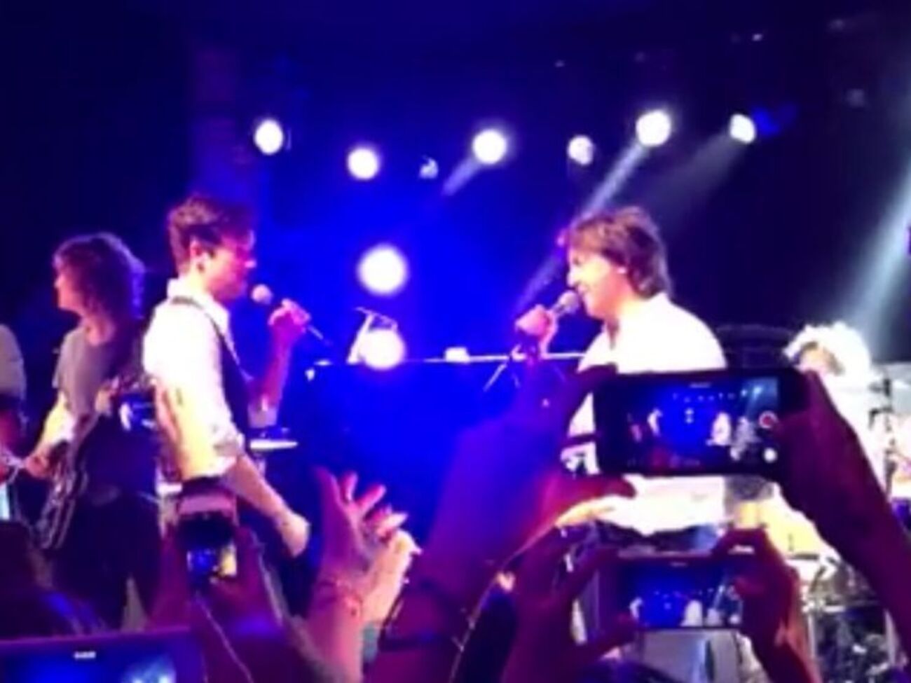 Маккартни выступил на вечеринке Абрамовича