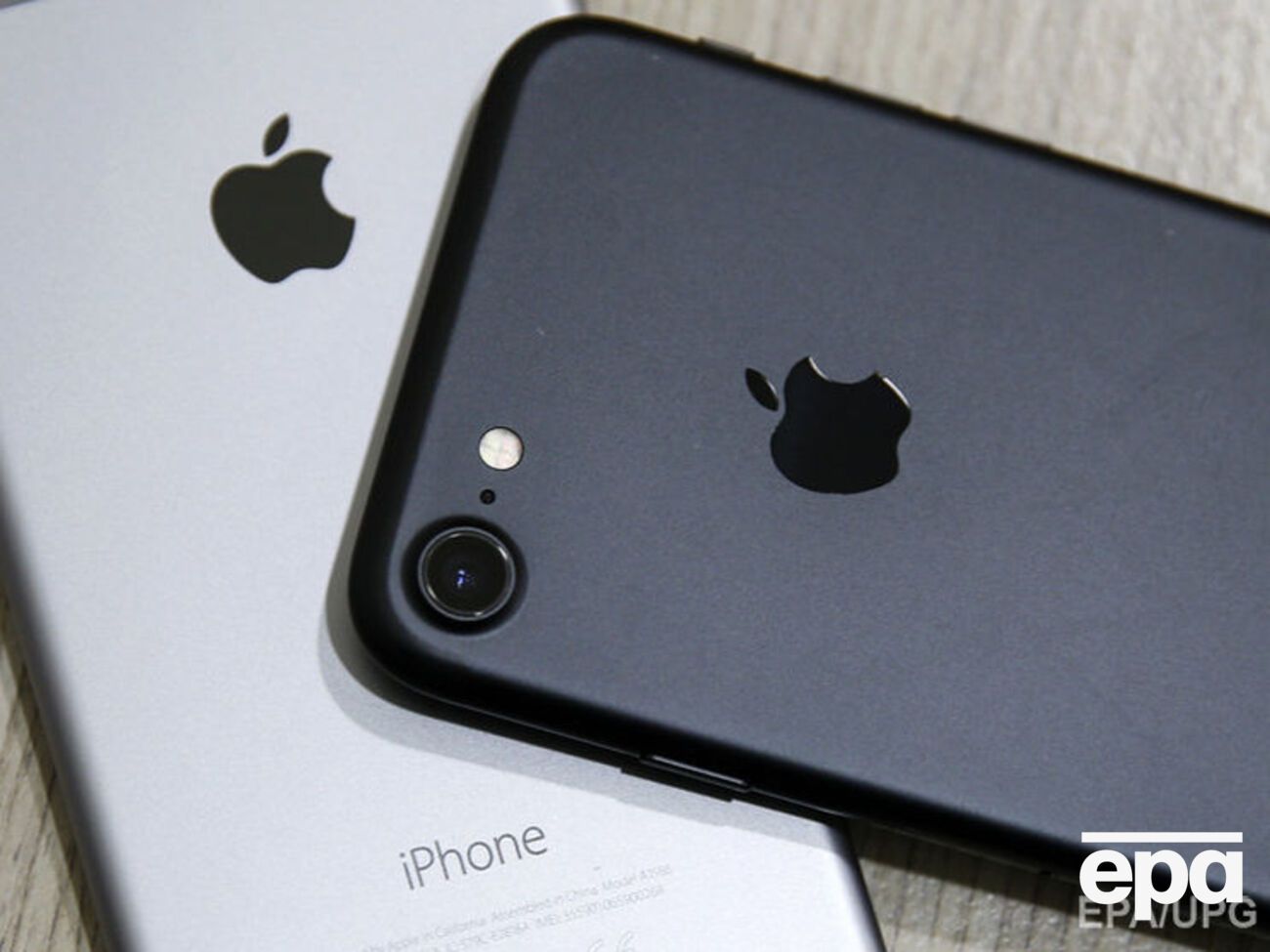 Apple сократит производство новых iPhone