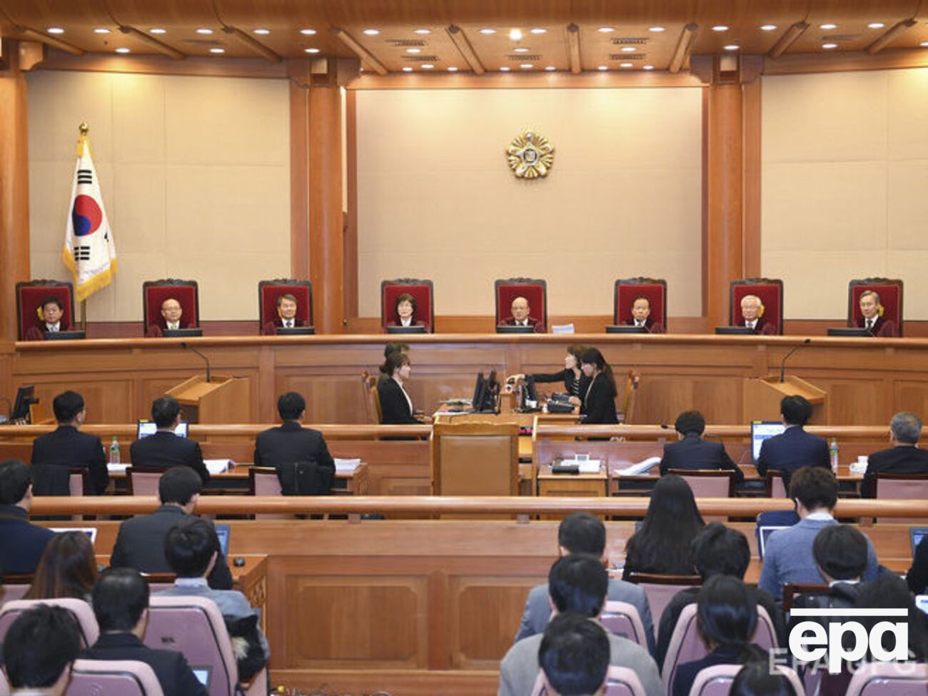 Президент отказалась давать показания