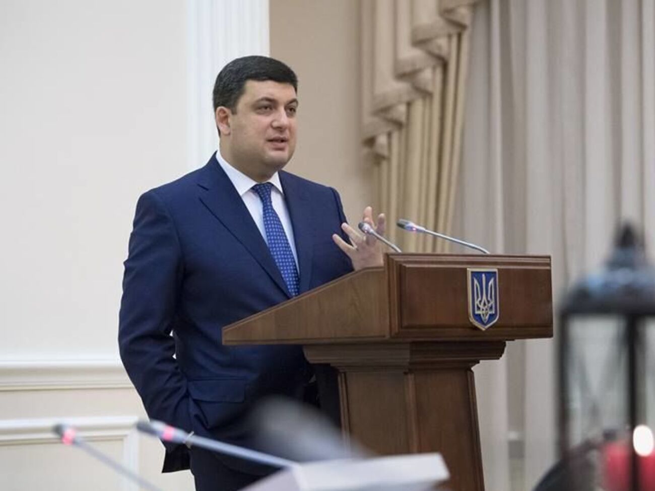 Гройсман:&nbsp;Ситуация, которая сложилась с Александром Олесем, снова подняла на поверхность вопрос создания украинского пантеона в столице Украины