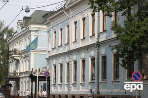 Посольство Казахстана в РФ может получить жалобу от соотечественников, работающих в Крыму
