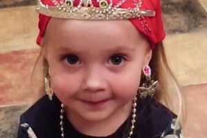 Лиза Галкина предстала в образе королевы