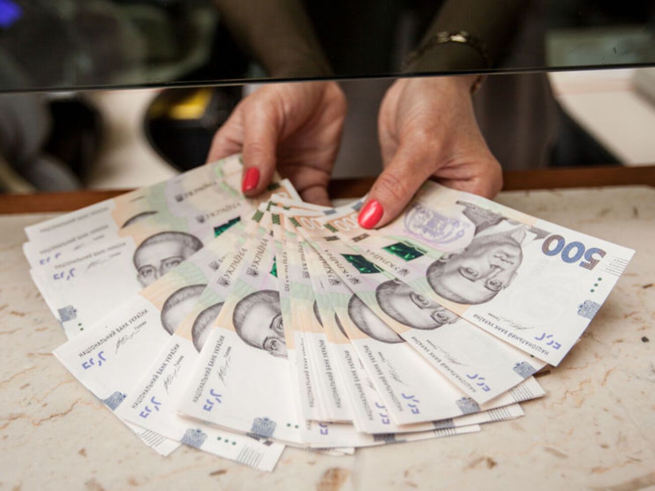 Легализованные соратниками Януковича средства в Госфинмониторинге исчисляют миллиардами